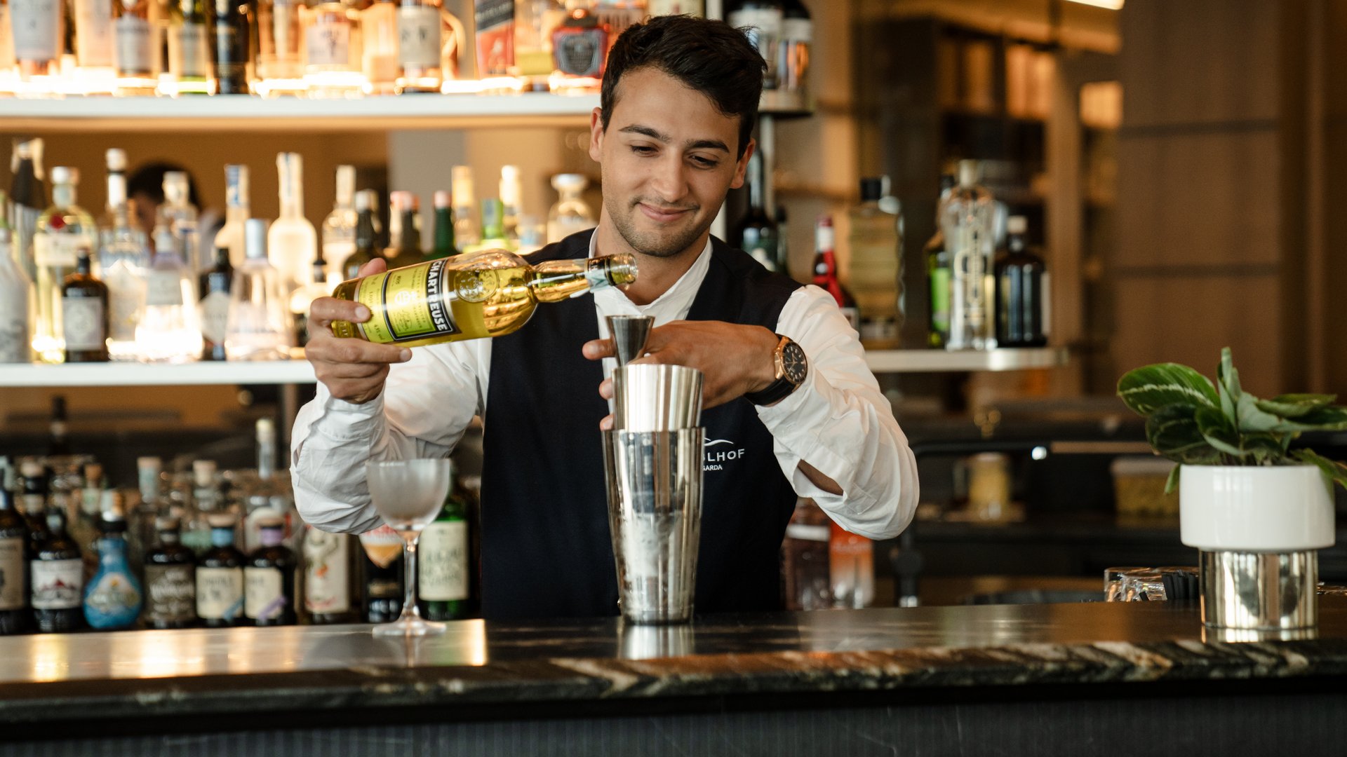 Gardasee: Hotel mit Halbpension und Cocktail Bar