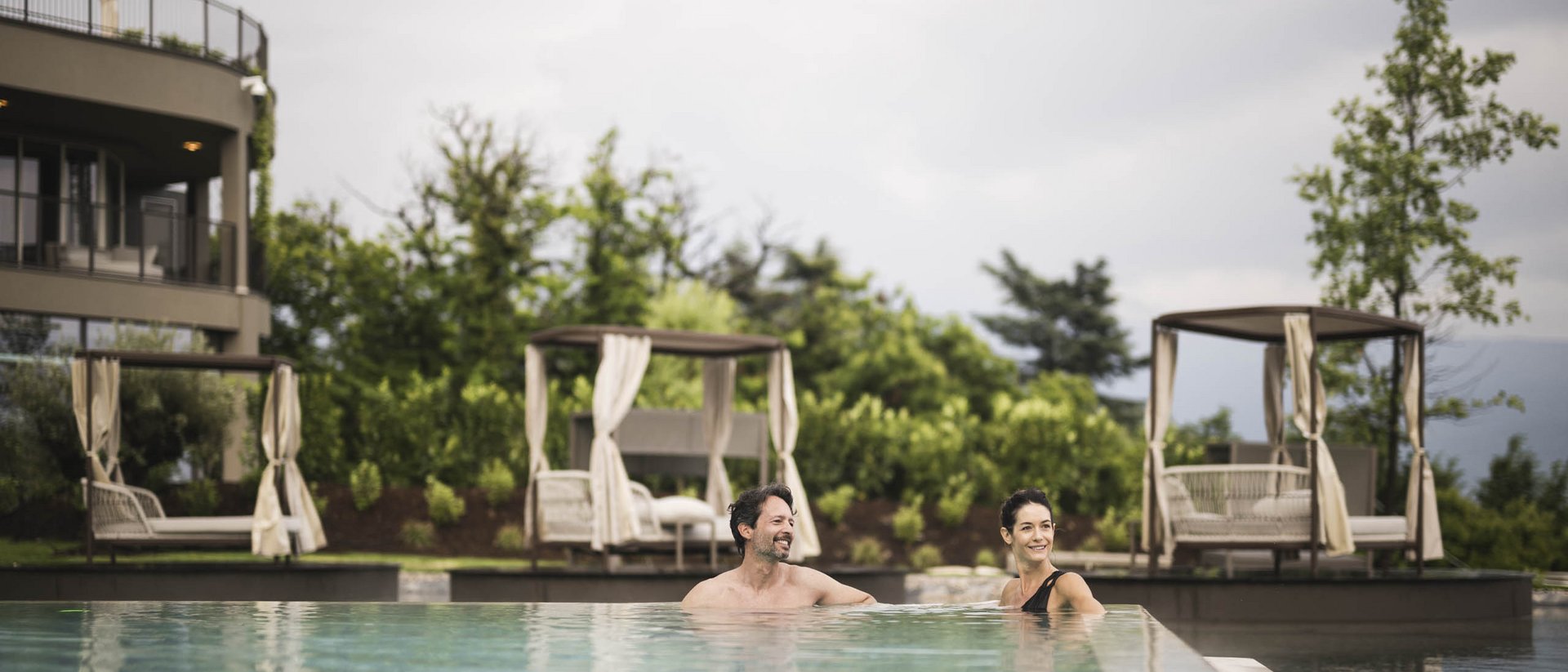 Hotel sul Lago di Garda con piscina e vista sul lago Hotel sul Lago di Garda con piscina e vista sul lago