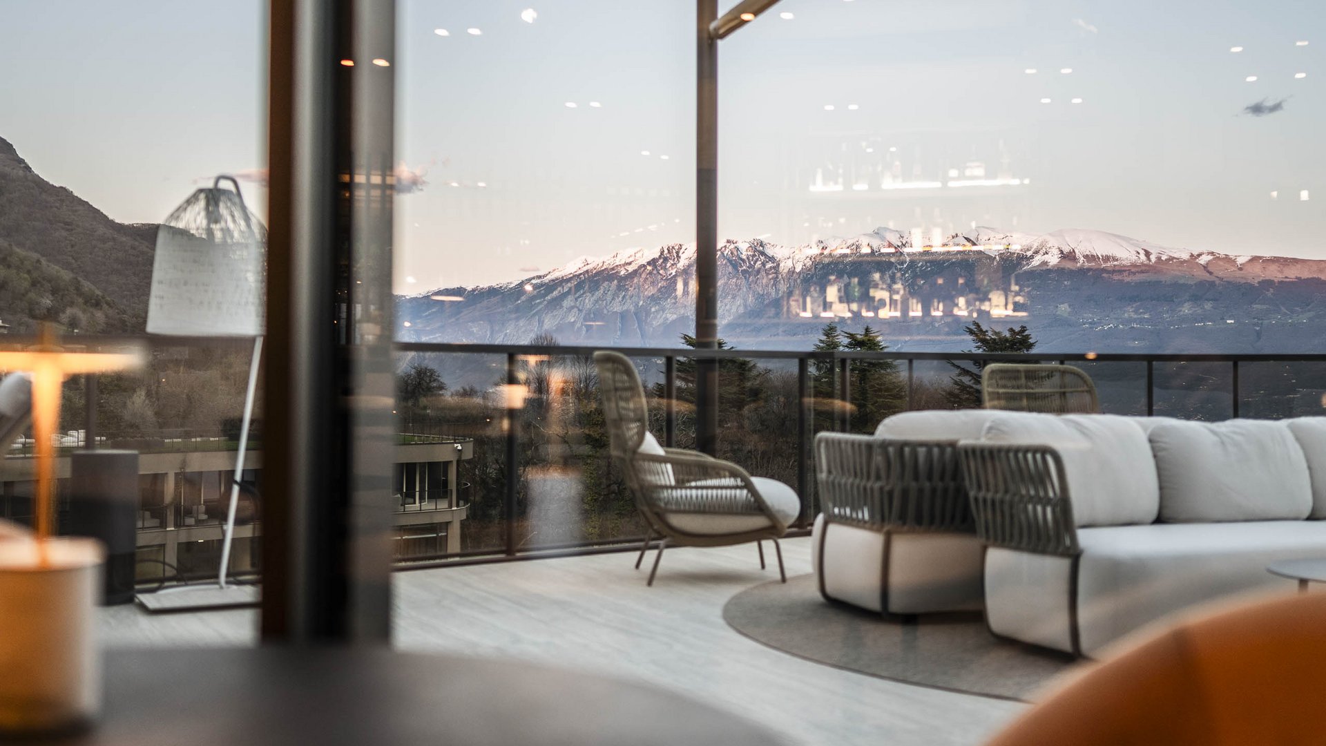 Gardasee: Hotel mit Halbpension und Cocktail Bar
