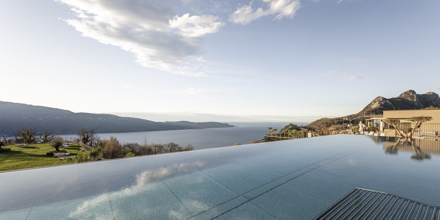 Your 5-star hotel in Gargnano at Lake Garda