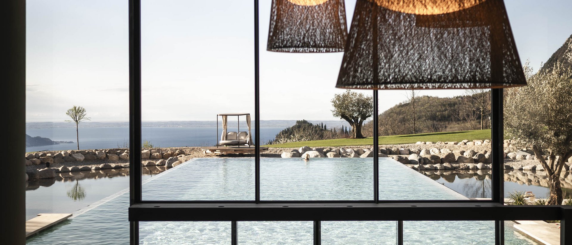 Hotel sul Lago di Garda con piscina e vista sul lago Hotel sul Lago di Garda con piscina e vista sul lago